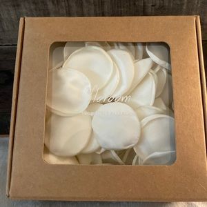 Decorative flower petals